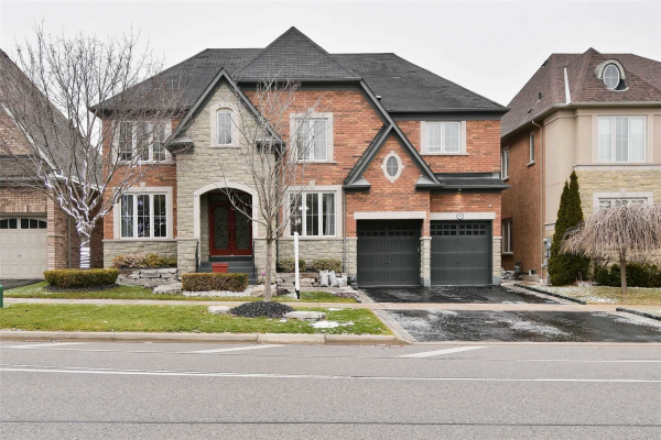198 Williamson Dr E, Ajax