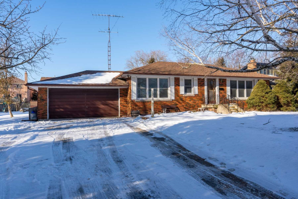 1970 Southview Dr, Pickering