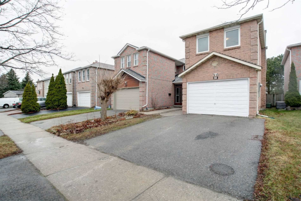 40 Whitley Castle Cres, Toronto