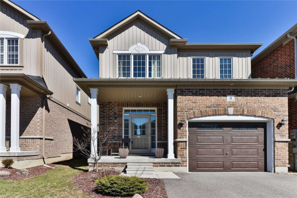 11 Gordon Cowling St, Clarington