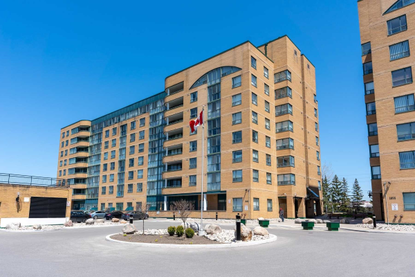 1665 Pickering Pkwy, Pickering