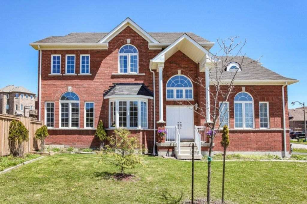 860 Black Cherry Dr, Oshawa
