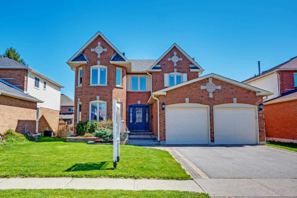 105 Glenabbey Dr, Clarington