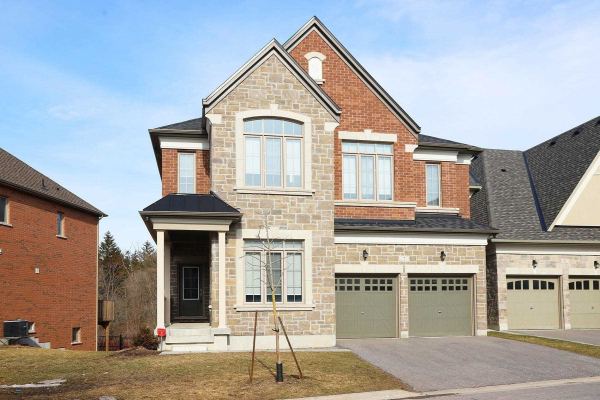 1815 Fairport Rd, Pickering