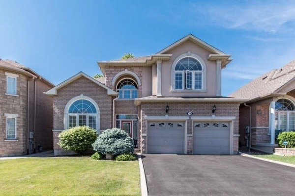 910 Rushton Rd, Pickering