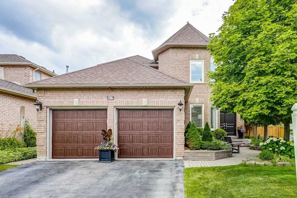 37 Braebrook Dr, Whitby