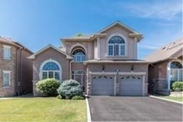 910 Rushton Rd, Pickering
