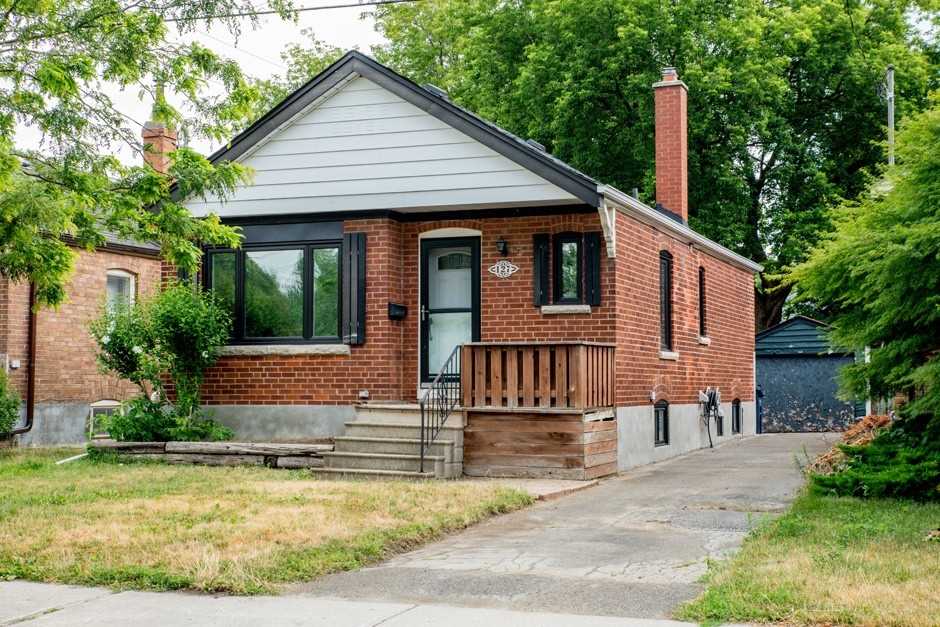 Birchcliff Ave (MLS® E4845731) See this detached house for sale in