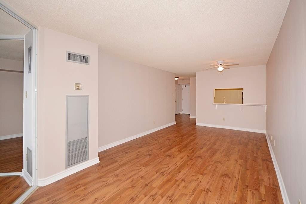 Park Vista (MLS® E4848483) See this condo apartment for sale in O