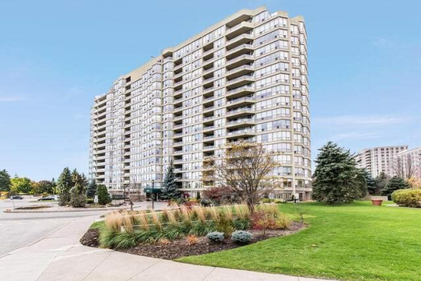 1880 Valley Farm Rd, Pickering
