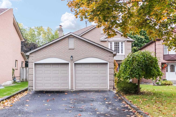 52 Millington Cres, Ajax