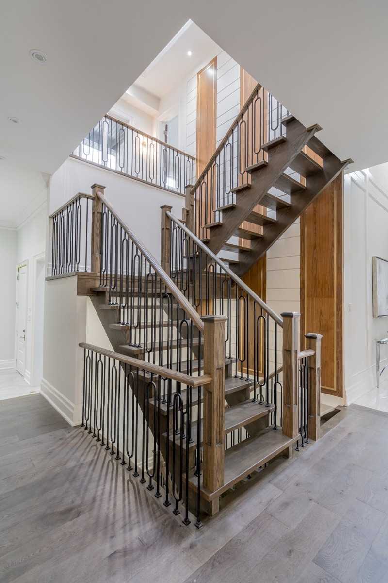 67 Scott St
