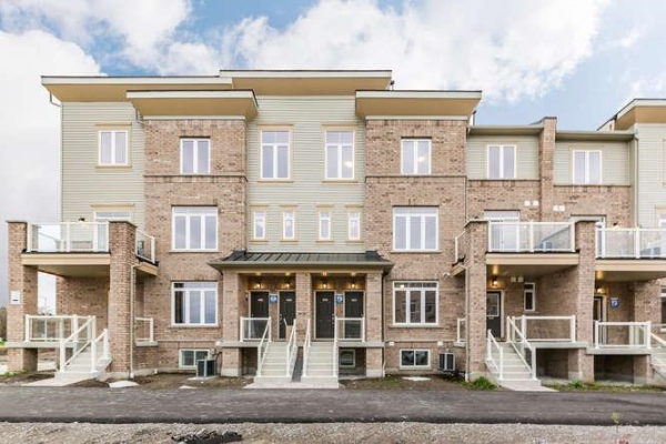 1756 Rex Heath Dr, Pickering