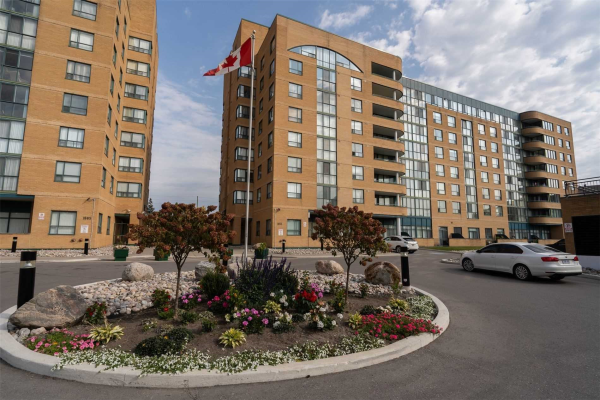 1655 Pickering Pkwy, Pickering