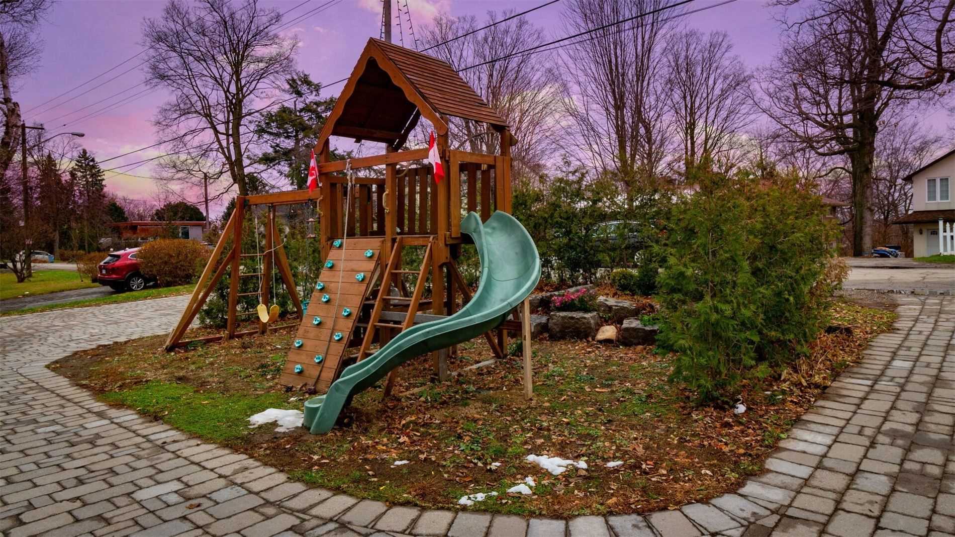 181 Ridgewood Rd