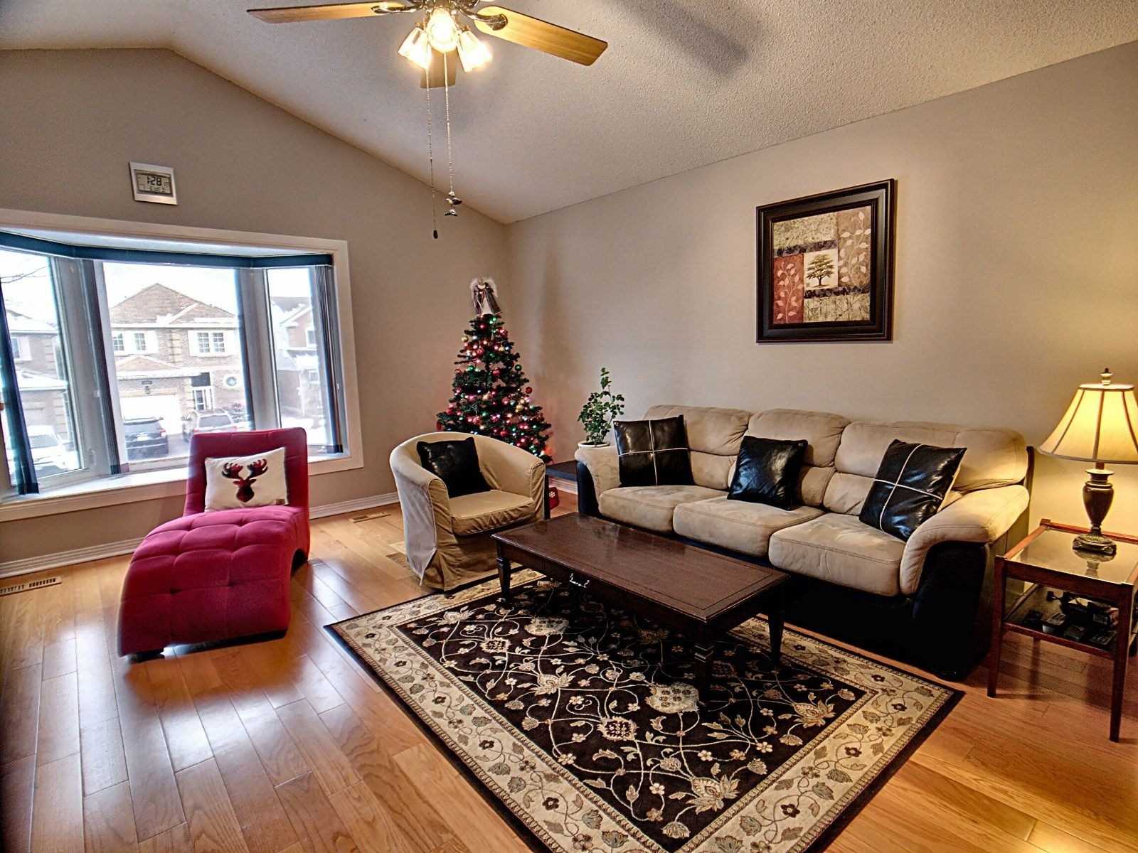 1010 Rowntree Cres