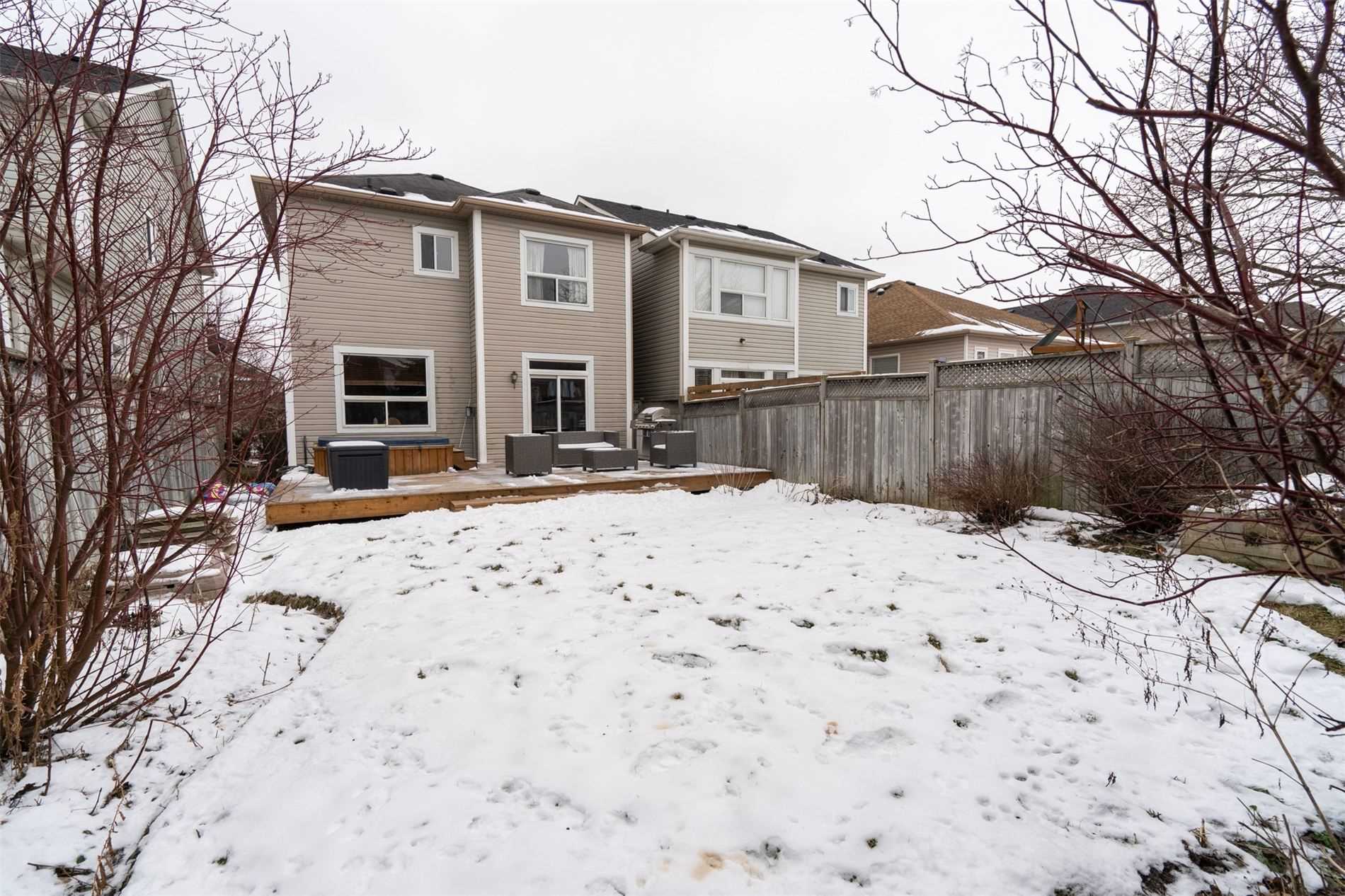 67 Charest Pl