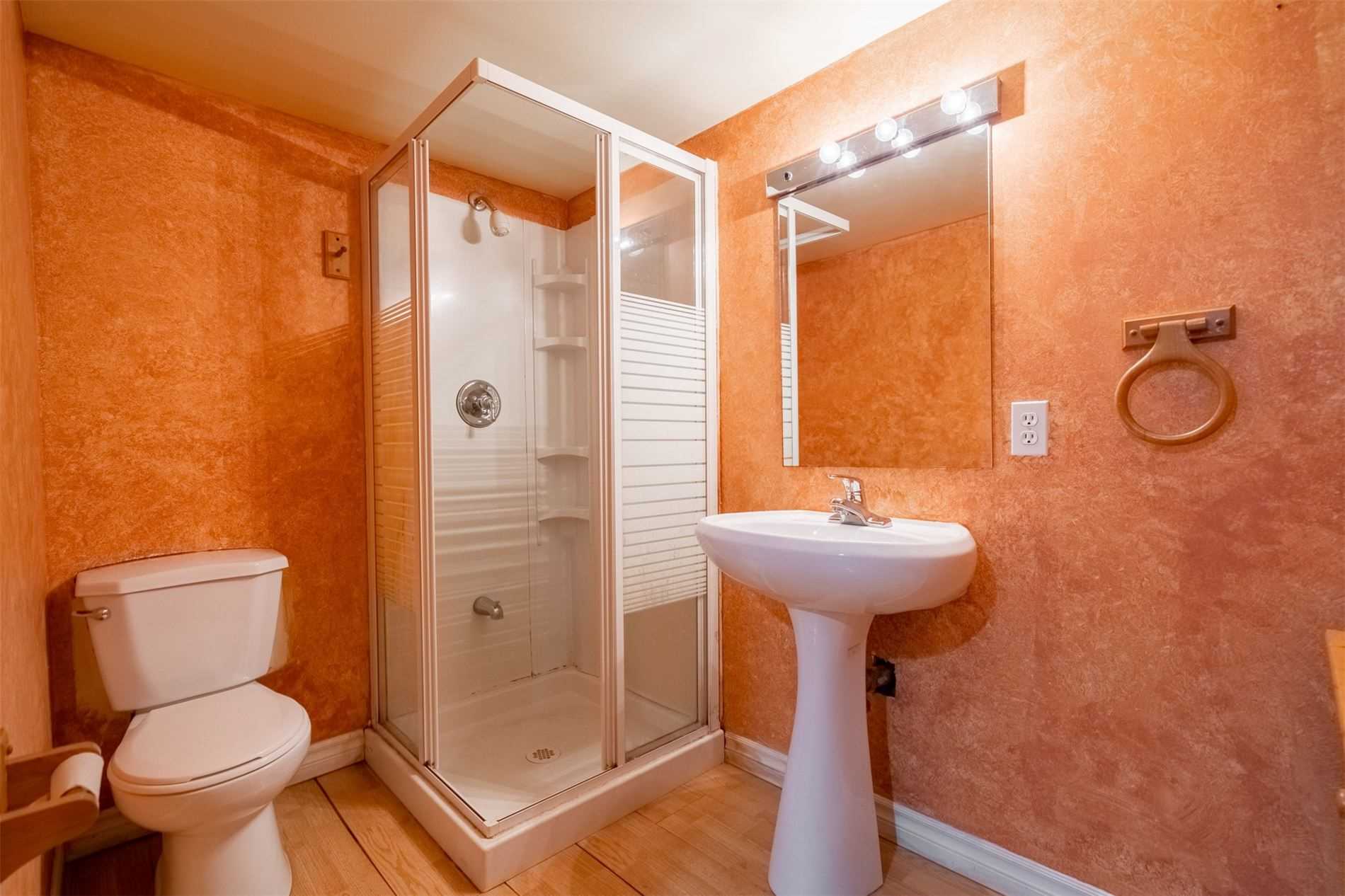 67 Charest Pl