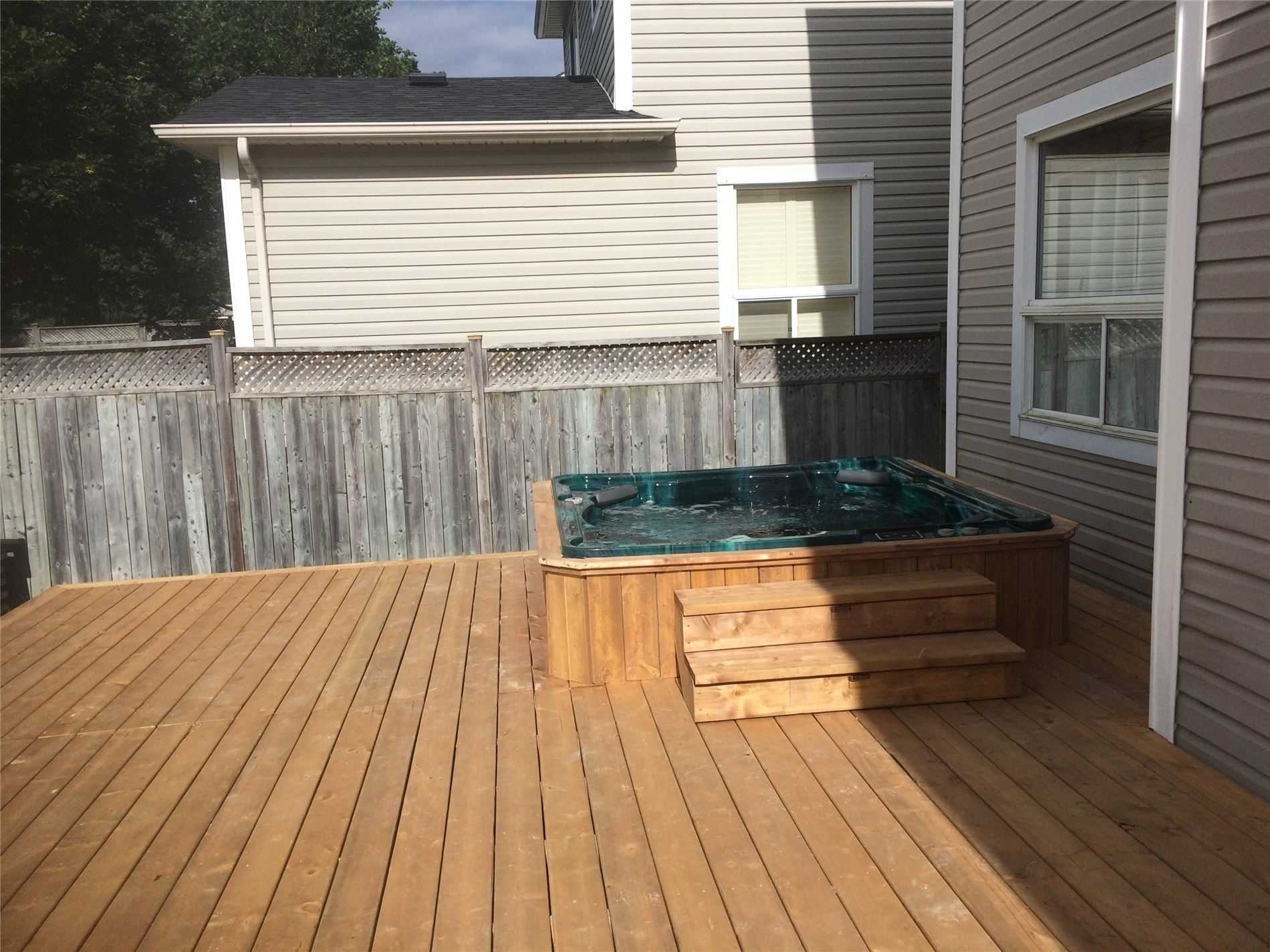 67 Charest Pl