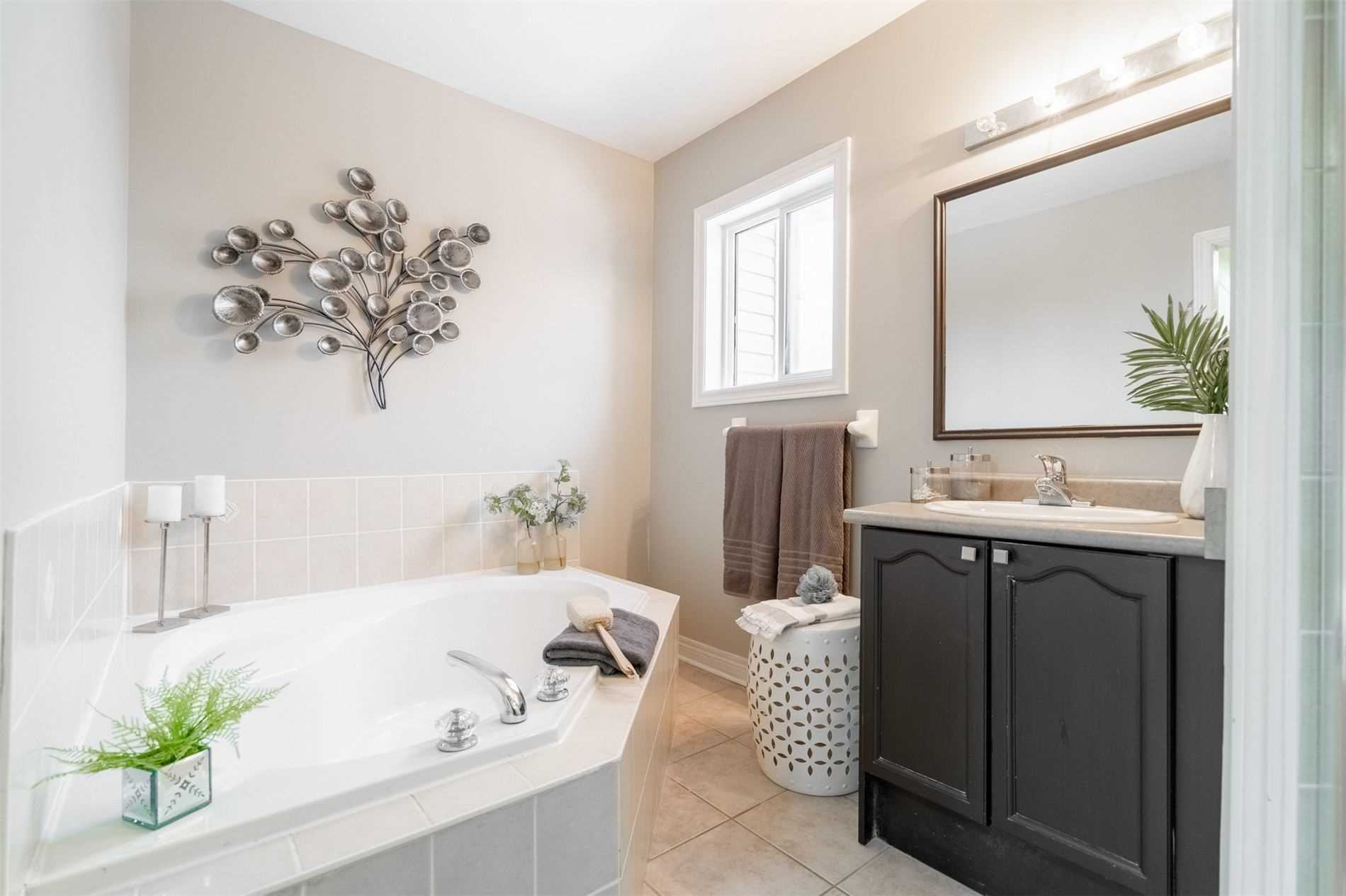 67 Charest Pl