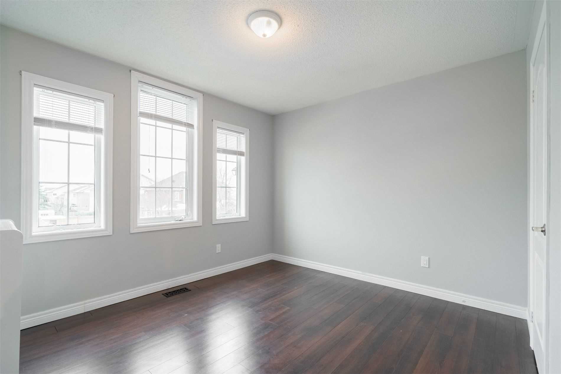 67 Charest Pl