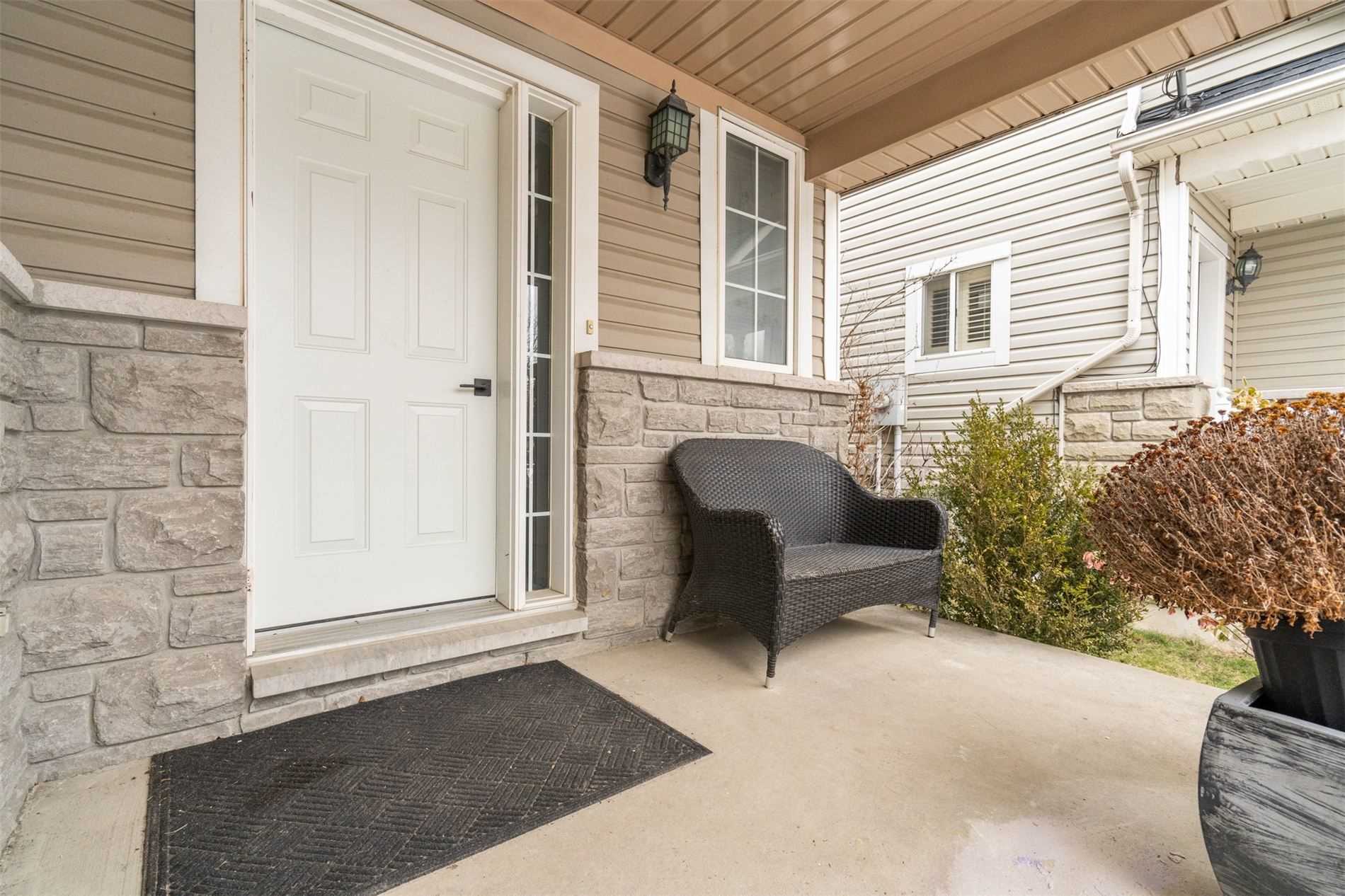 67 Charest Pl