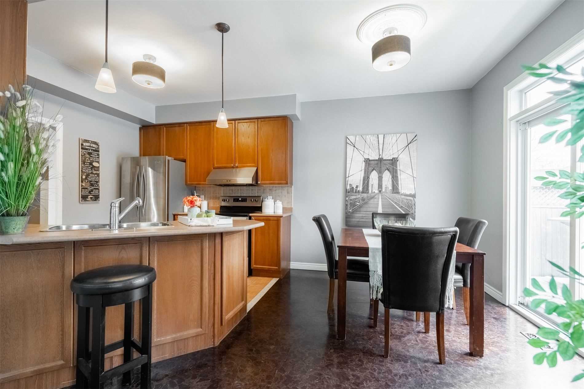 67 Charest Pl