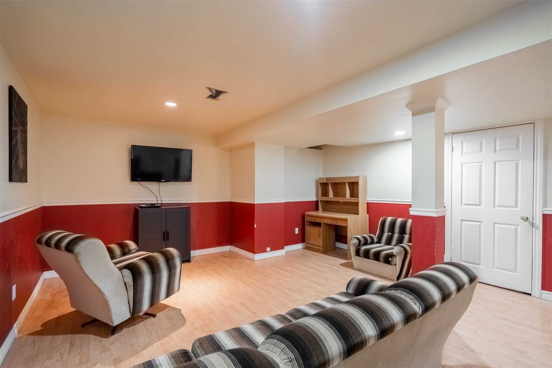 67 Charest Pl