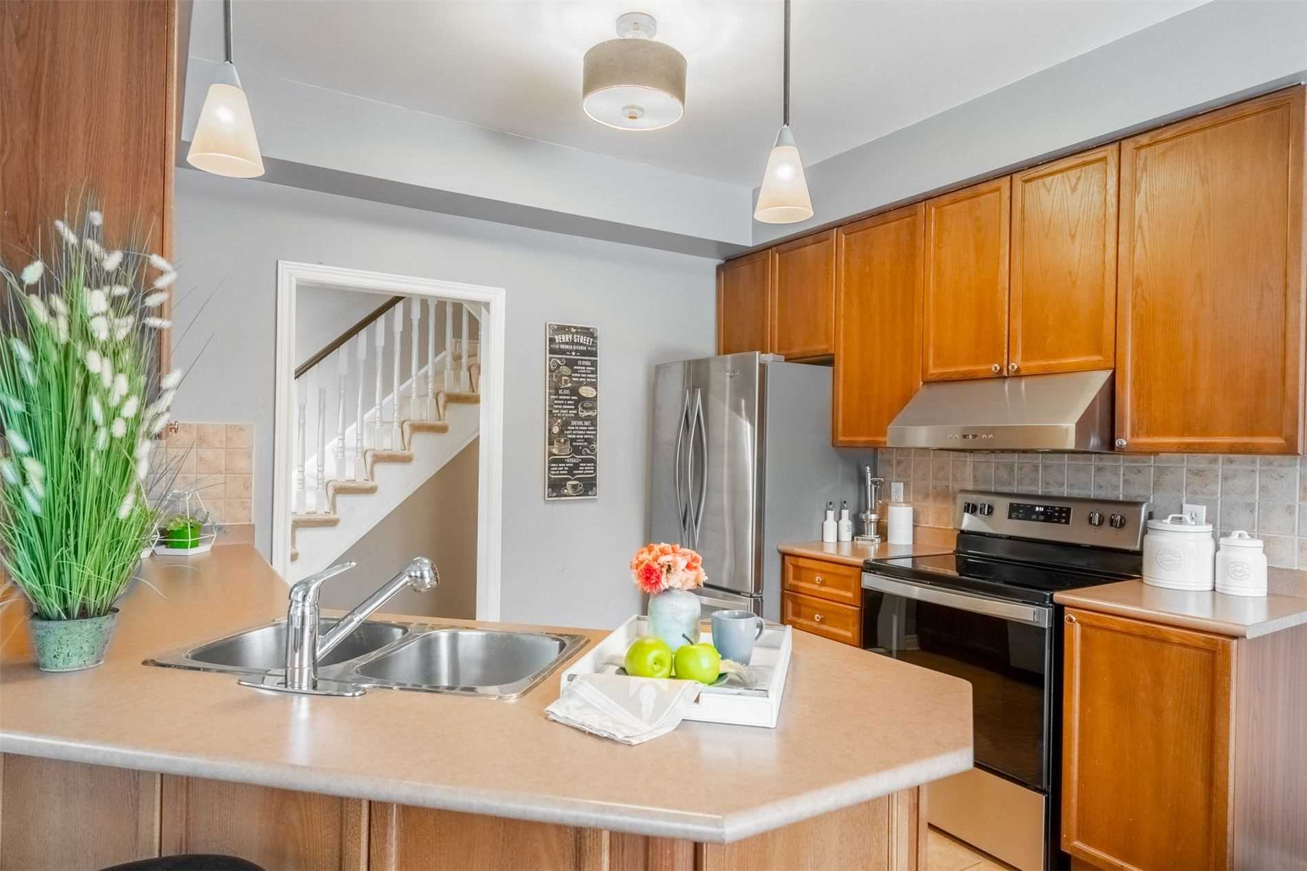 67 Charest Pl