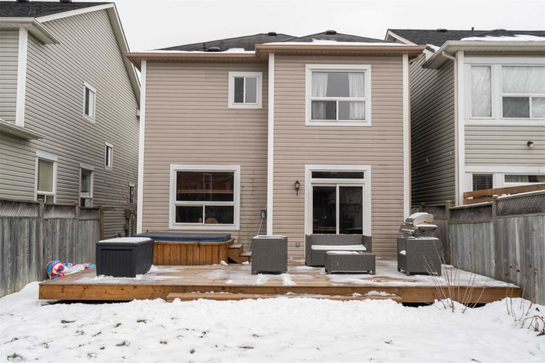 67 Charest Pl