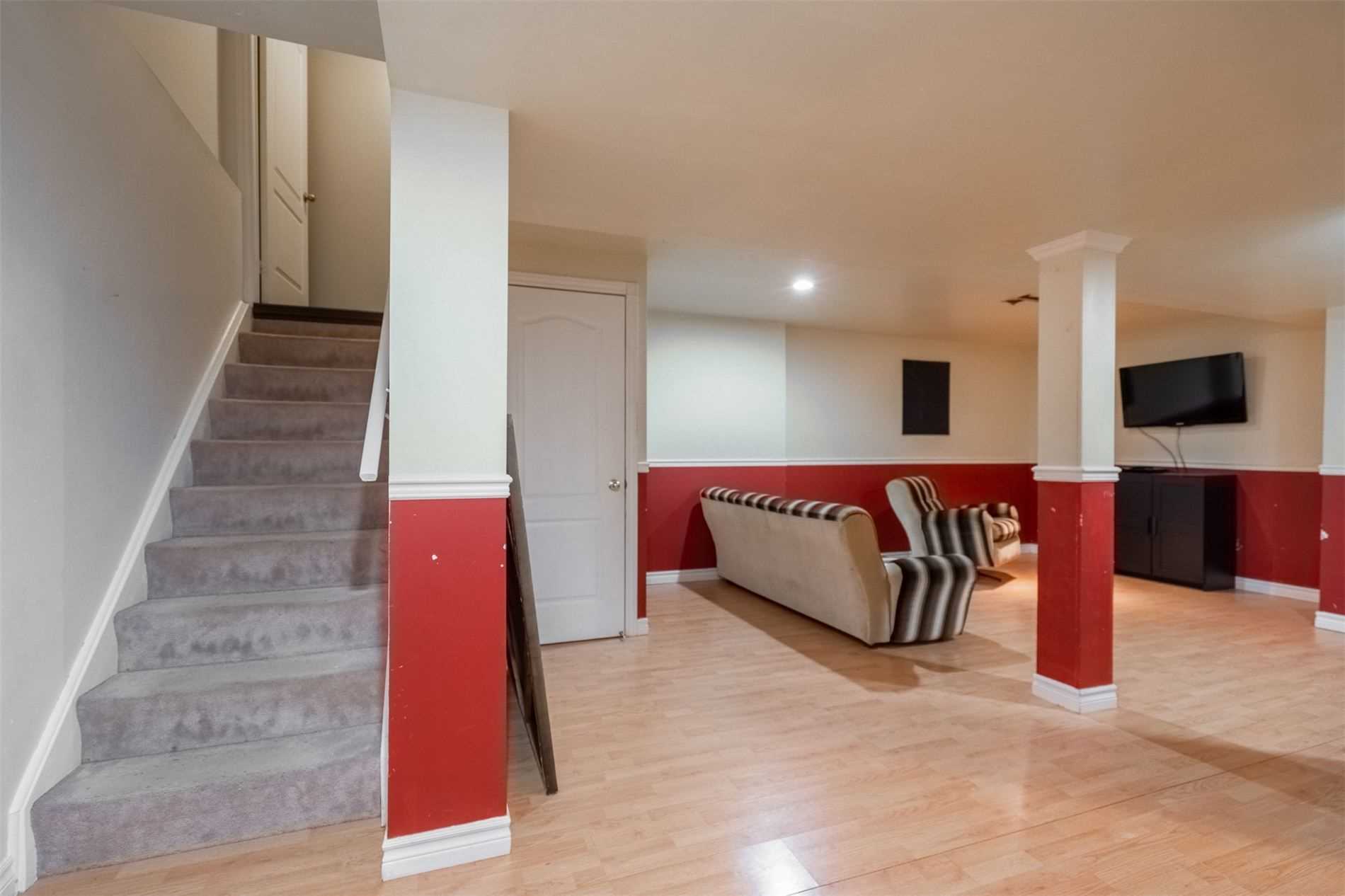 67 Charest Pl