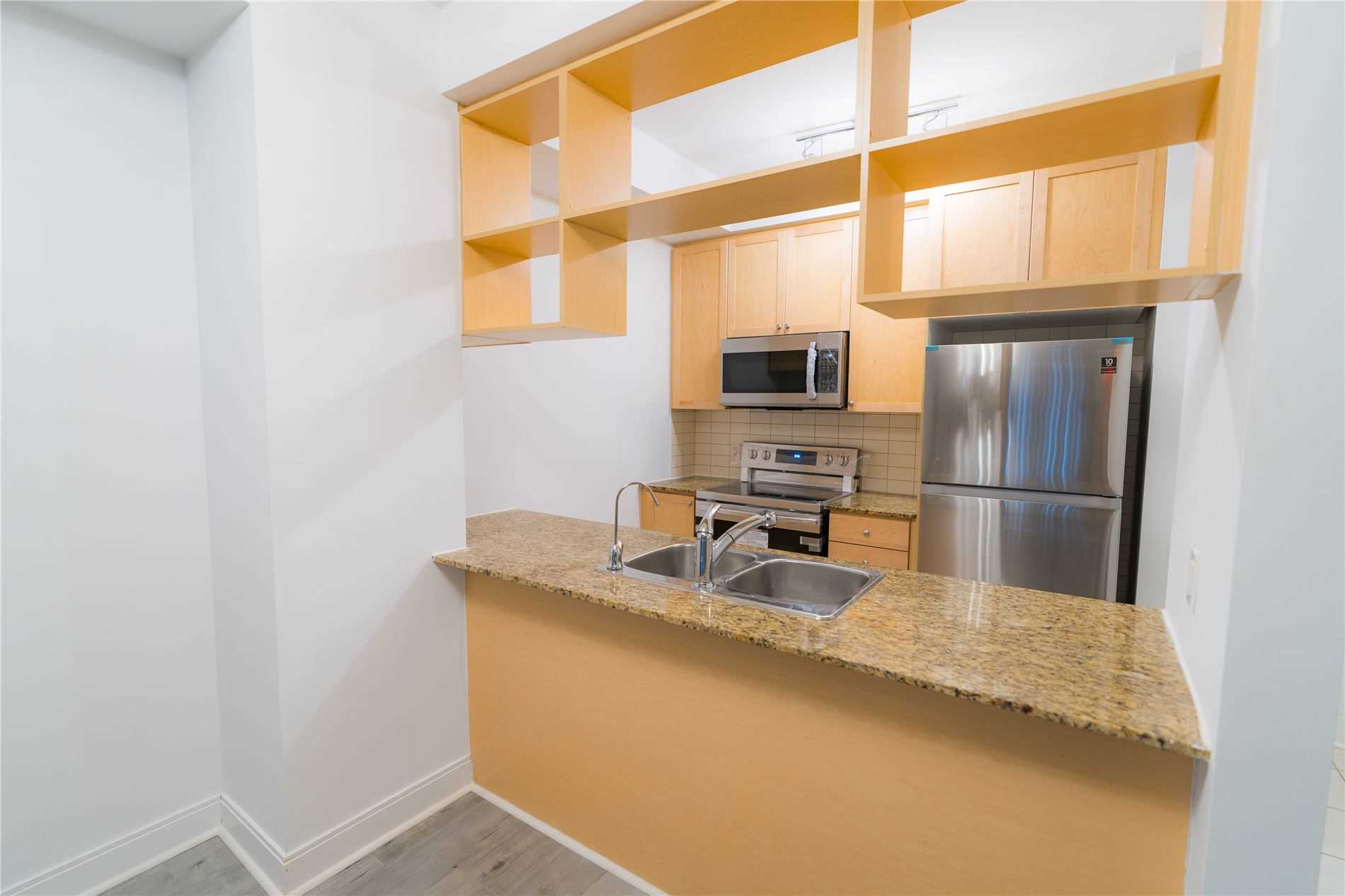 295 Village Green Sq, #60
