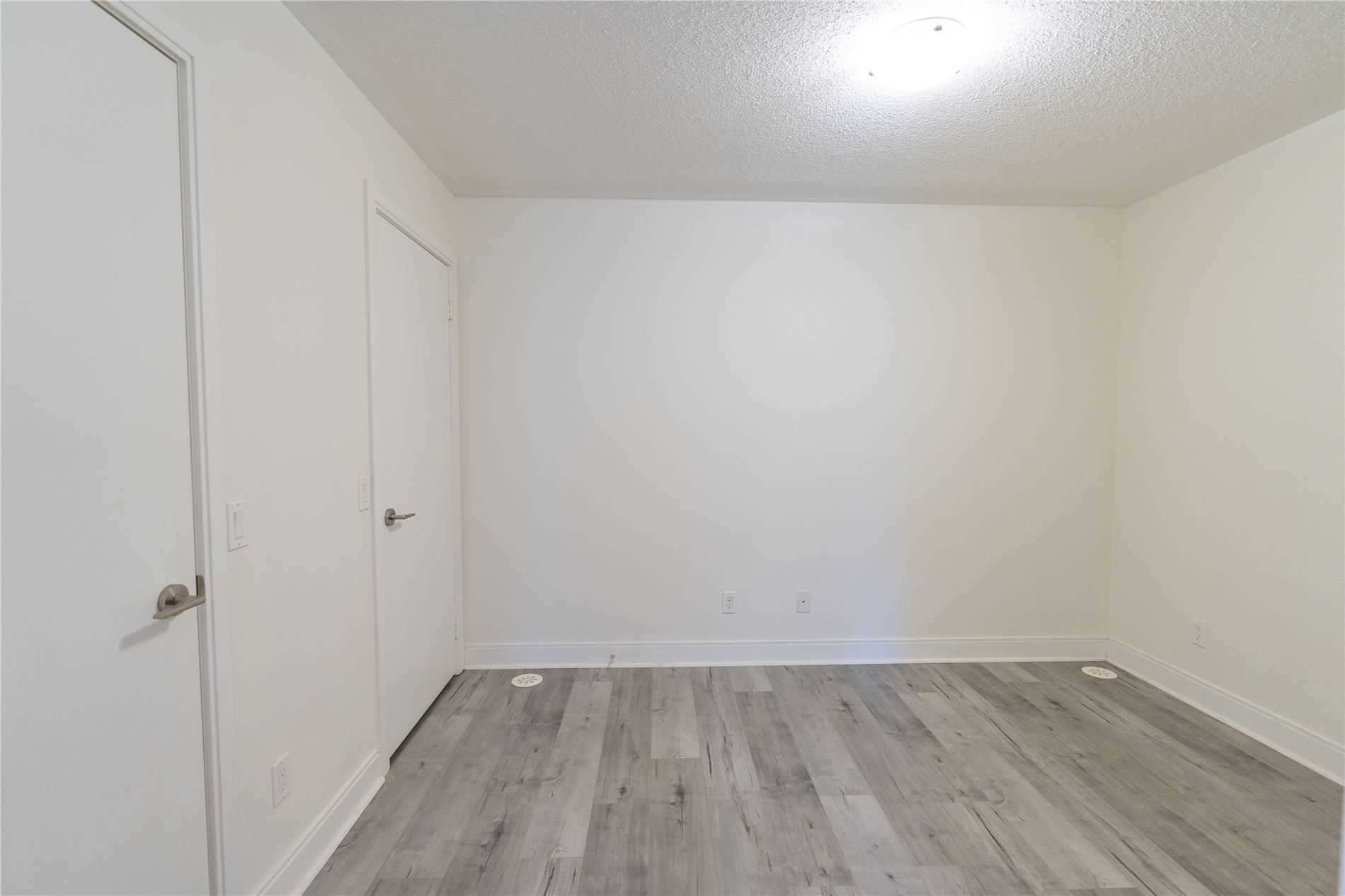 295 Village Green Sq, #60