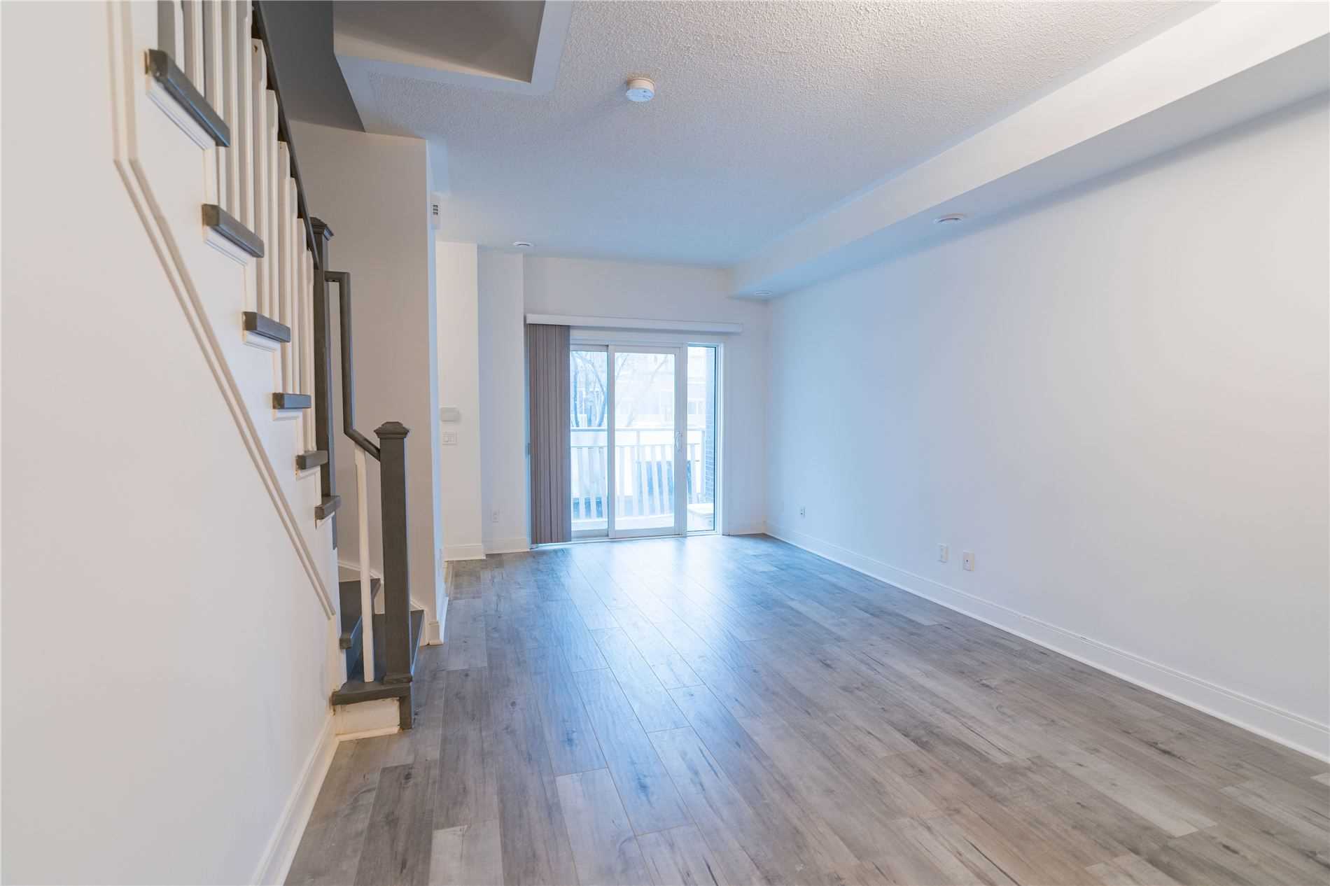 295 Village Green Sq, #60