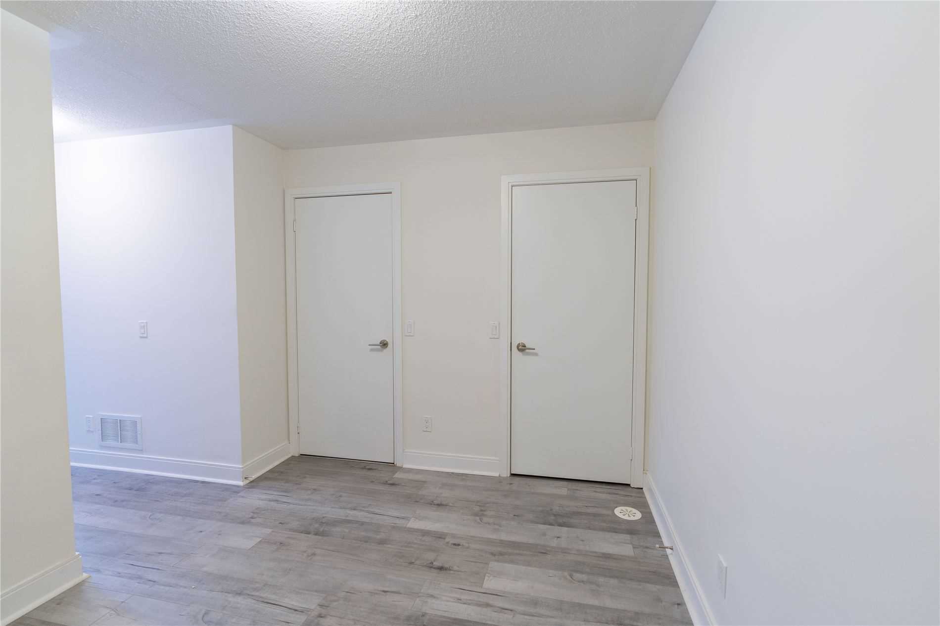 295 Village Green Sq, #60