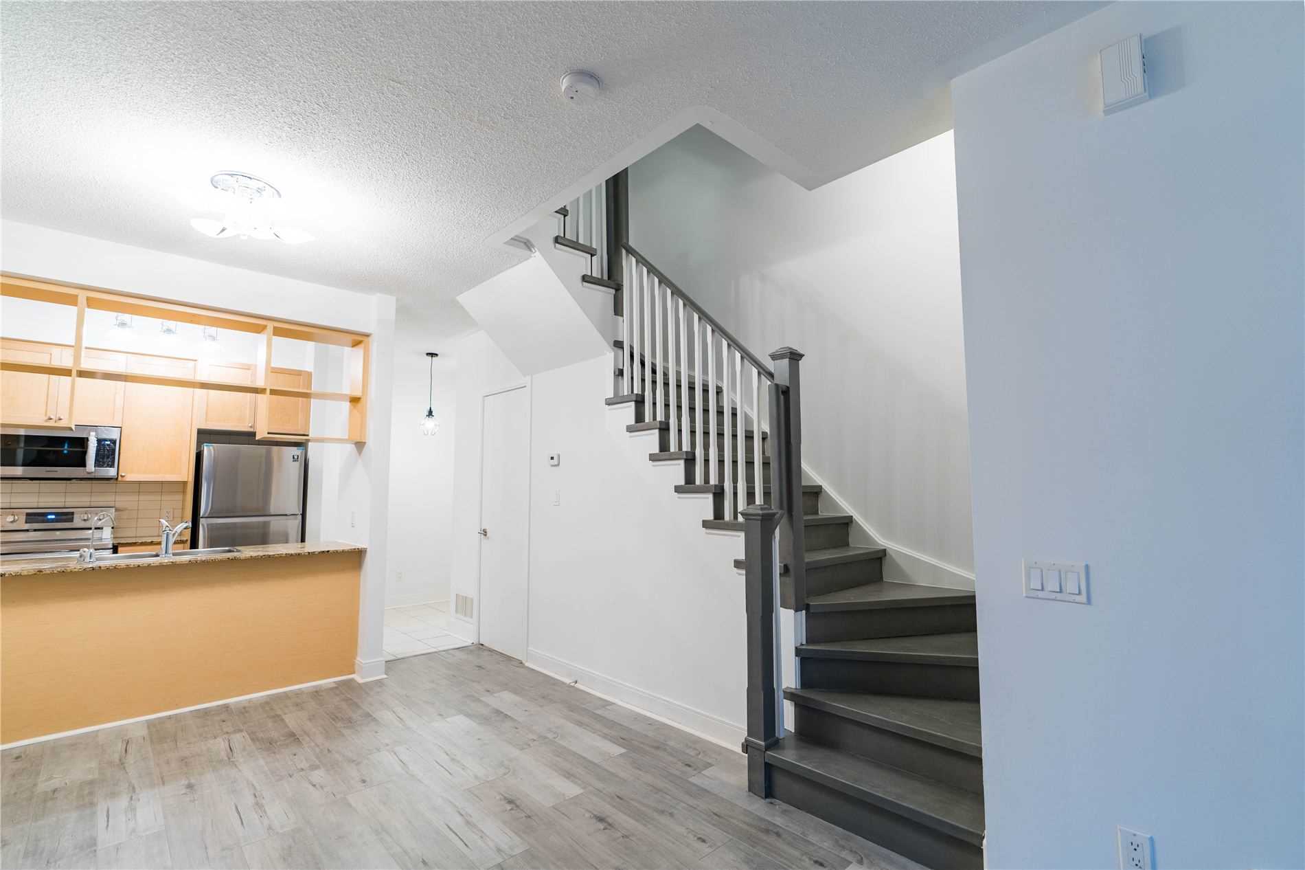 295 Village Green Sq, #60