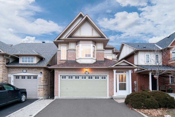 229 Willowbrook Dr, Whitby