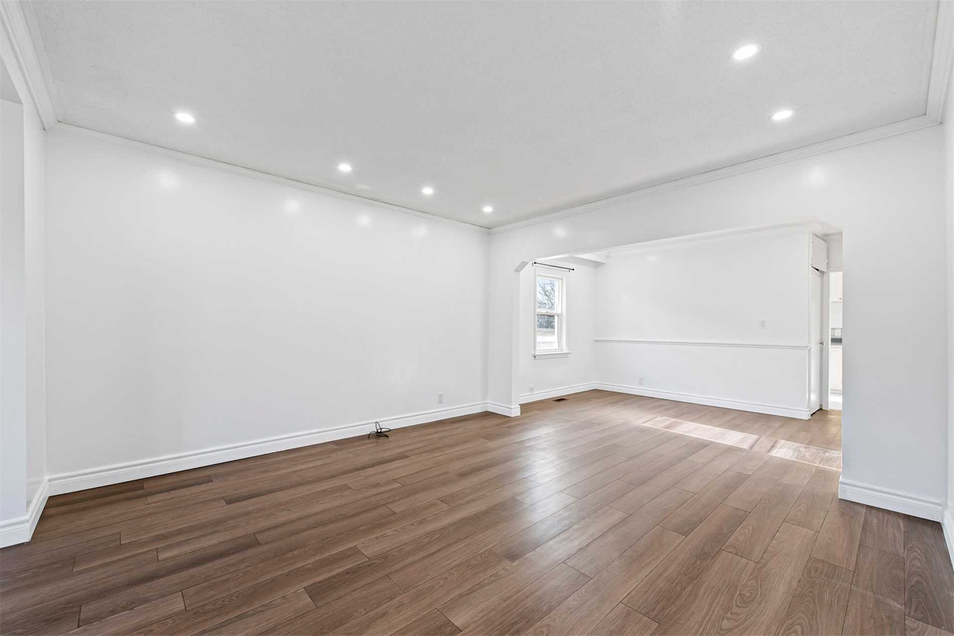 92 Sandown Ave