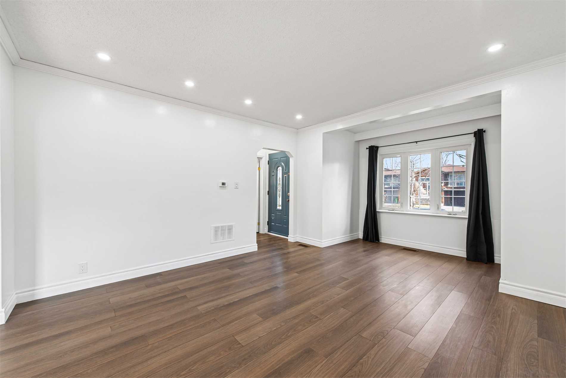 92 Sandown Ave