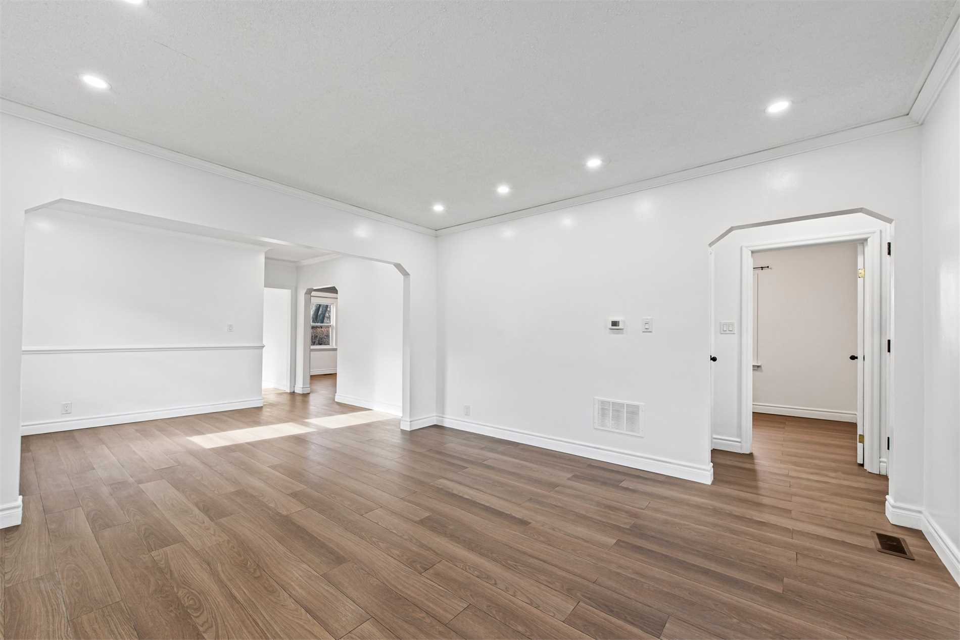 92 Sandown Ave