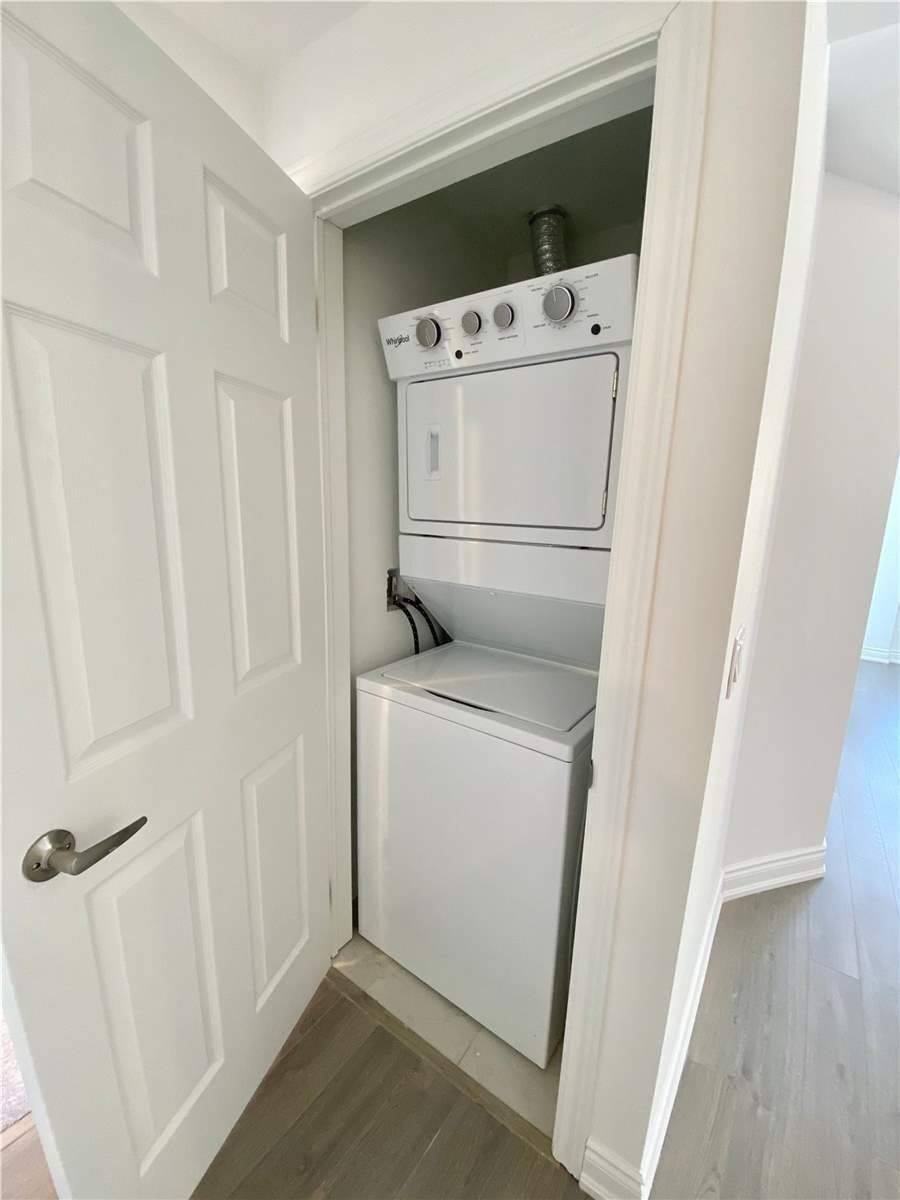 21 Brookhouse Dr, #221