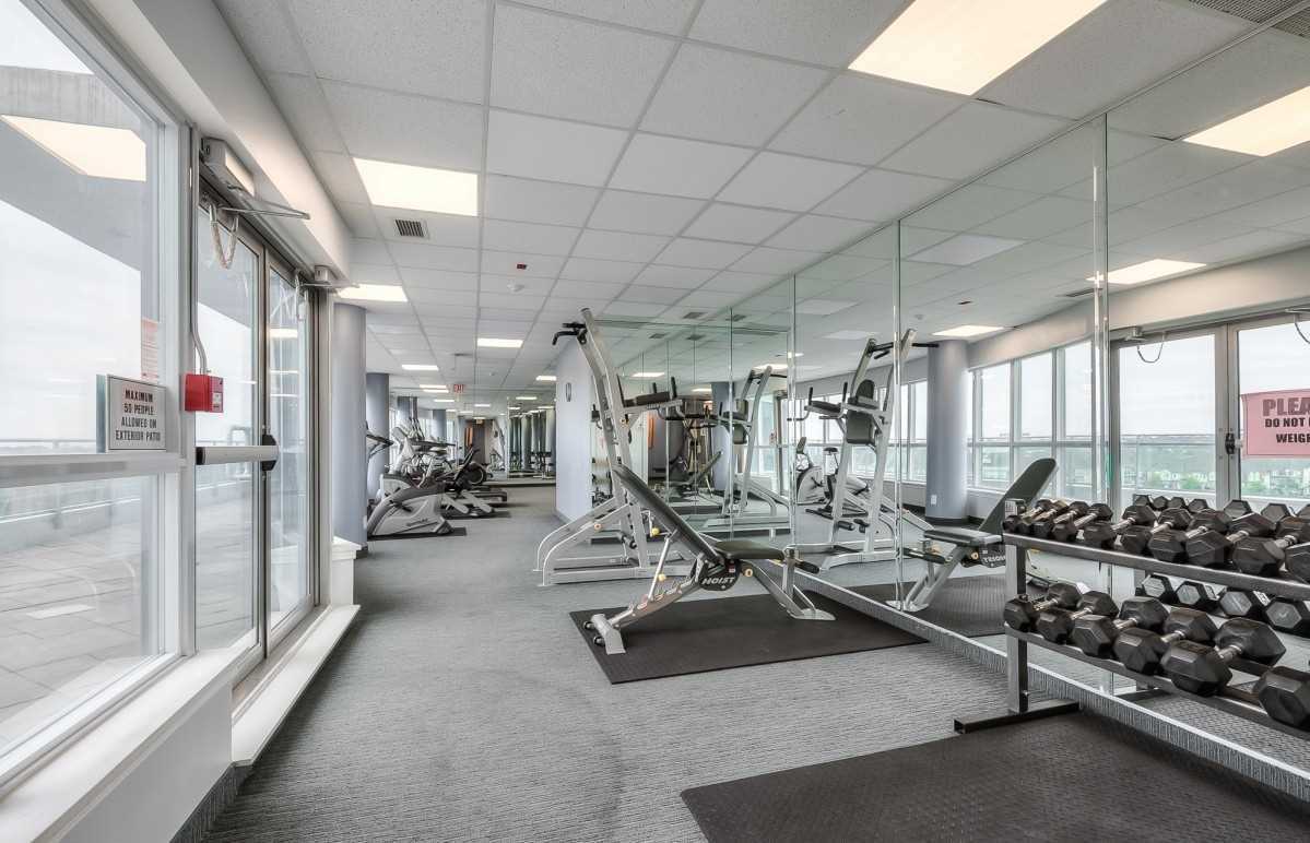 60 Fairfax Cres, #222