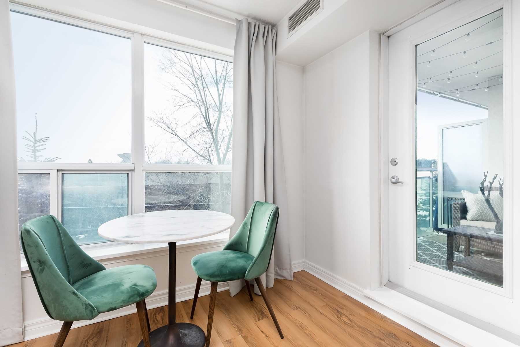 60 Fairfax Cres, #222