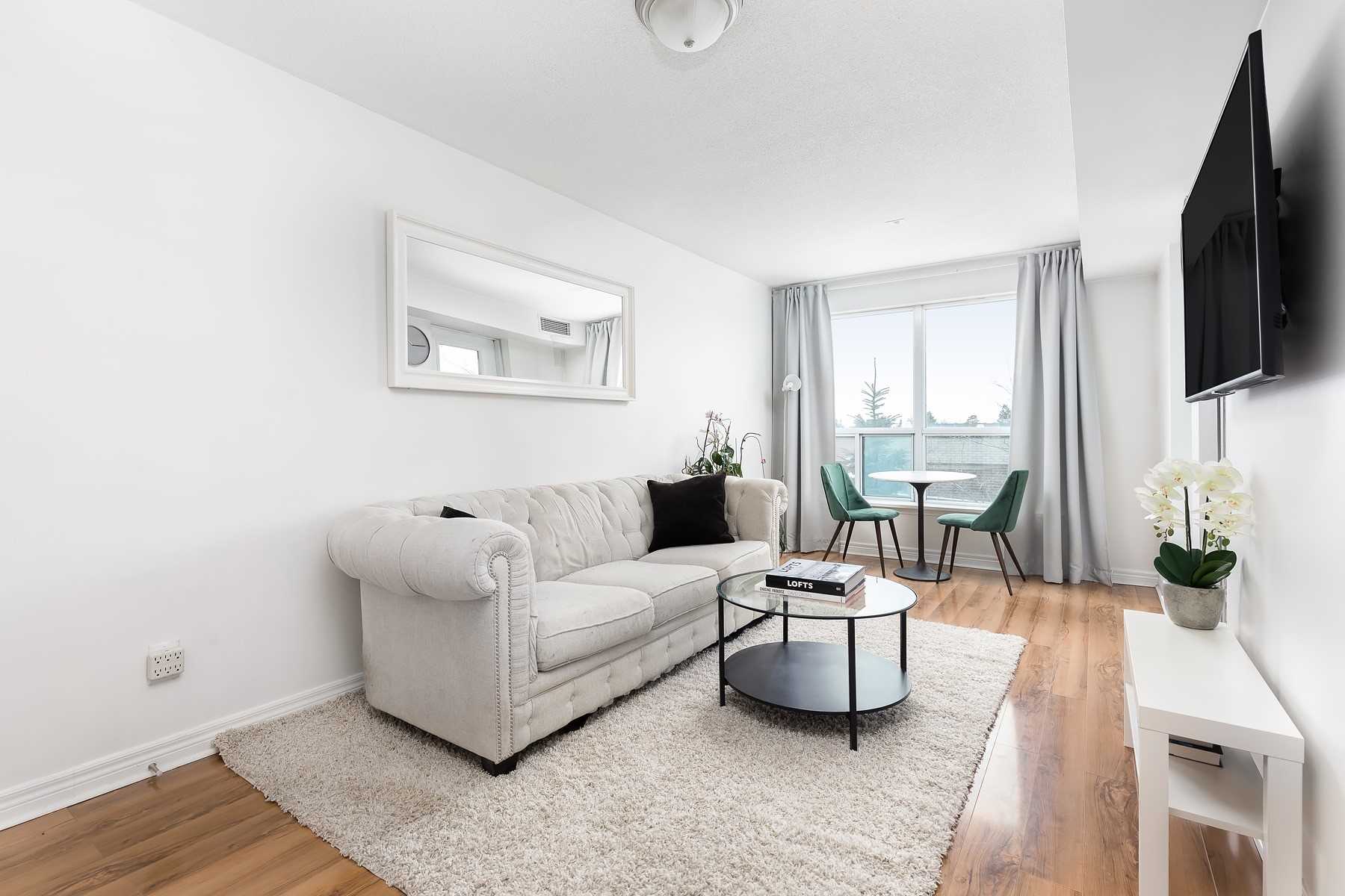 60 Fairfax Cres, #222