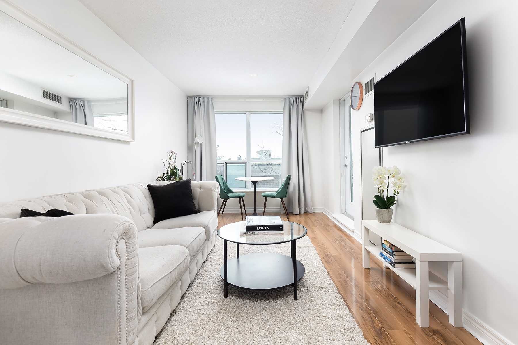 60 Fairfax Cres, #222