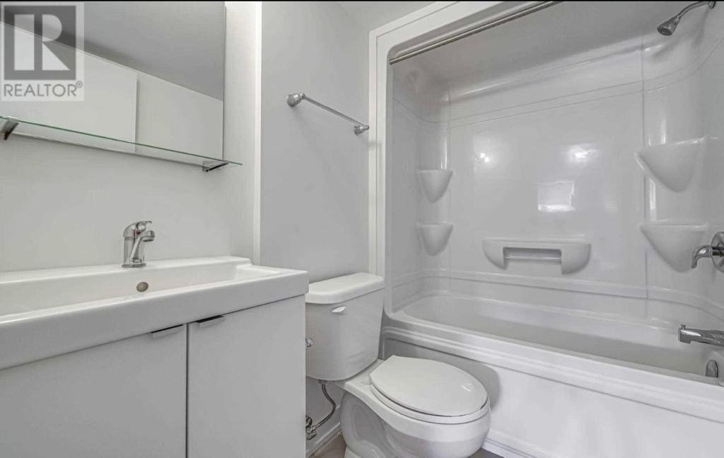 1760 Simcoe St N, #89