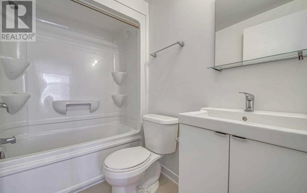 1760 Simcoe St N, #89