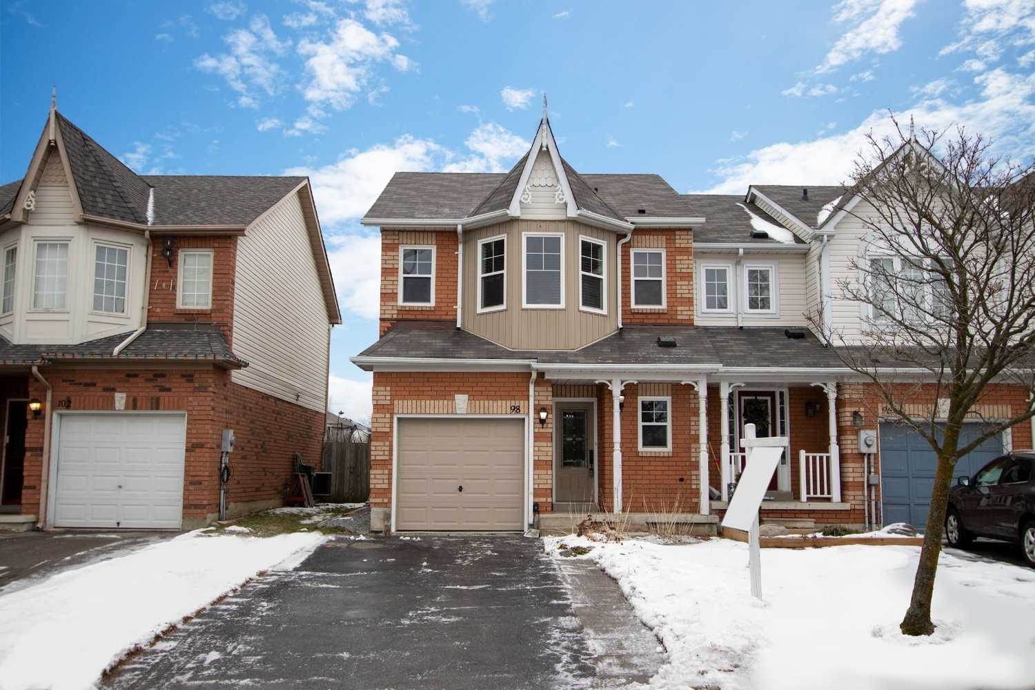 98 Wilkins Cres