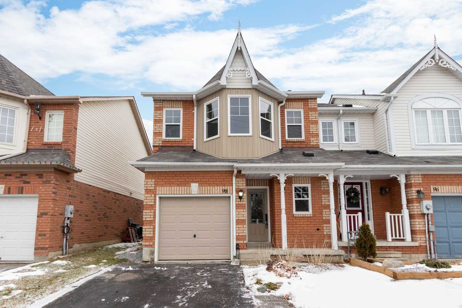 98 Wilkins Cres