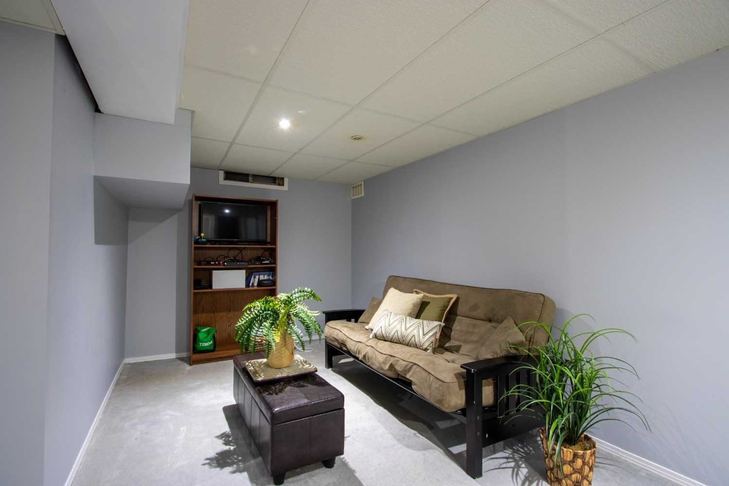 98 Wilkins Cres